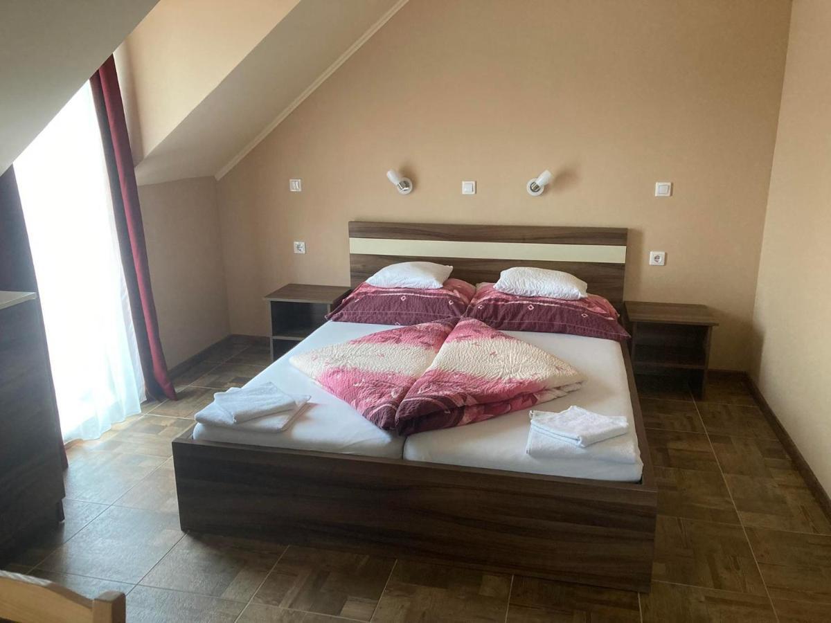 Borostyan Panzio Balatonfuered Bed and Breakfast Εξωτερικό φωτογραφία
