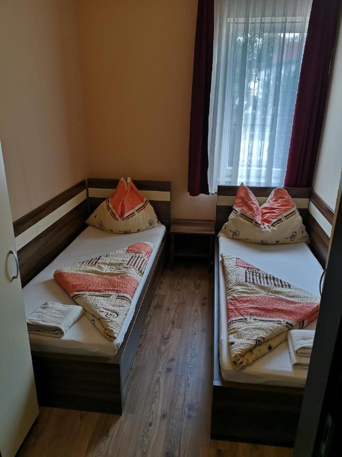Borostyan Panzio Balatonfuered Bed and Breakfast Εξωτερικό φωτογραφία