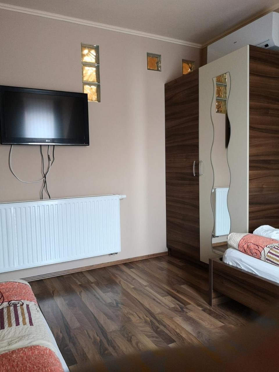 Borostyan Panzio Balatonfuered Bed and Breakfast Εξωτερικό φωτογραφία