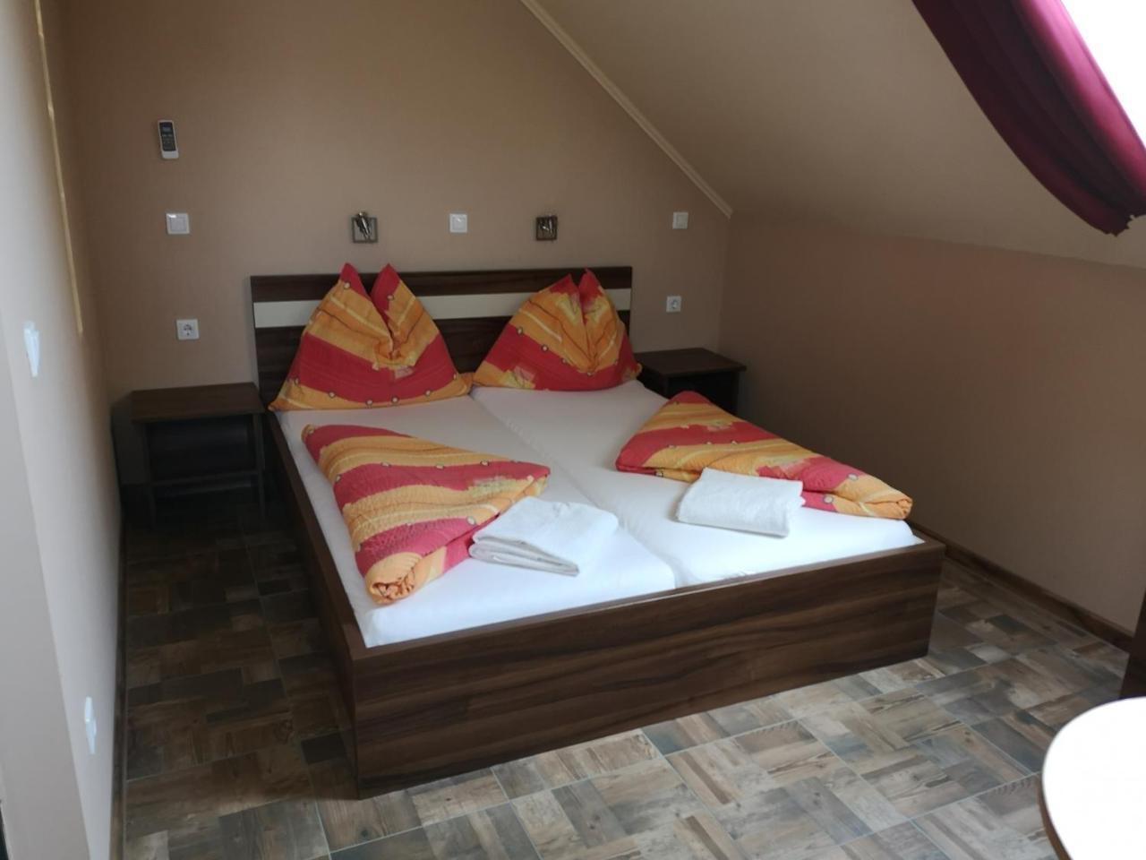 Borostyan Panzio Balatonfuered Bed and Breakfast Εξωτερικό φωτογραφία
