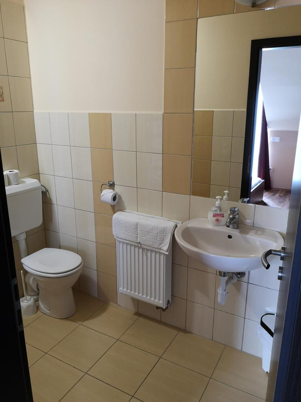 Borostyan Panzio Balatonfuered Bed and Breakfast Εξωτερικό φωτογραφία
