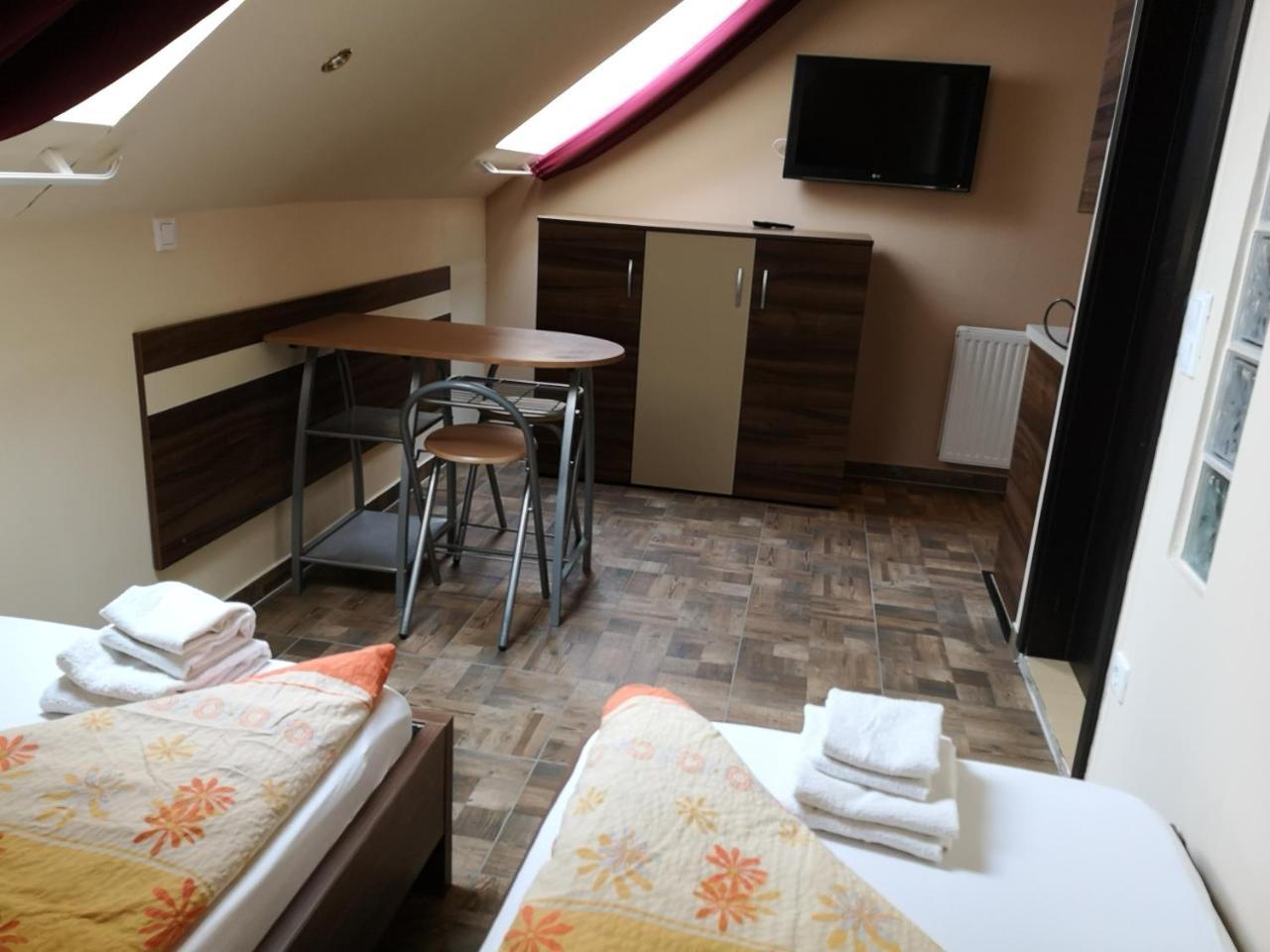 Borostyan Panzio Balatonfuered Bed and Breakfast Εξωτερικό φωτογραφία